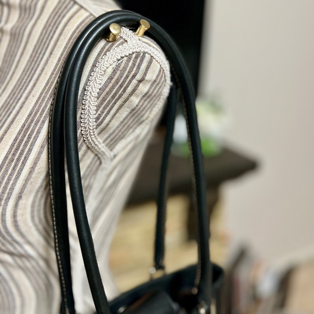 Coach Bag - Picture 2 of 10